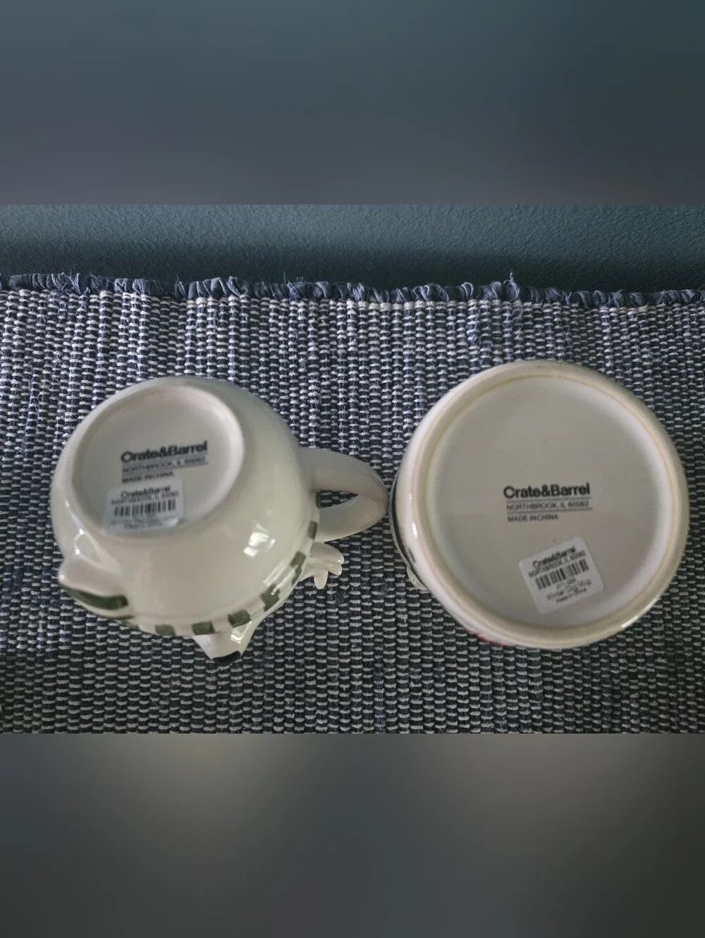 NEW Ceramic Holiday Animal Mug Set - White with Green Scarves